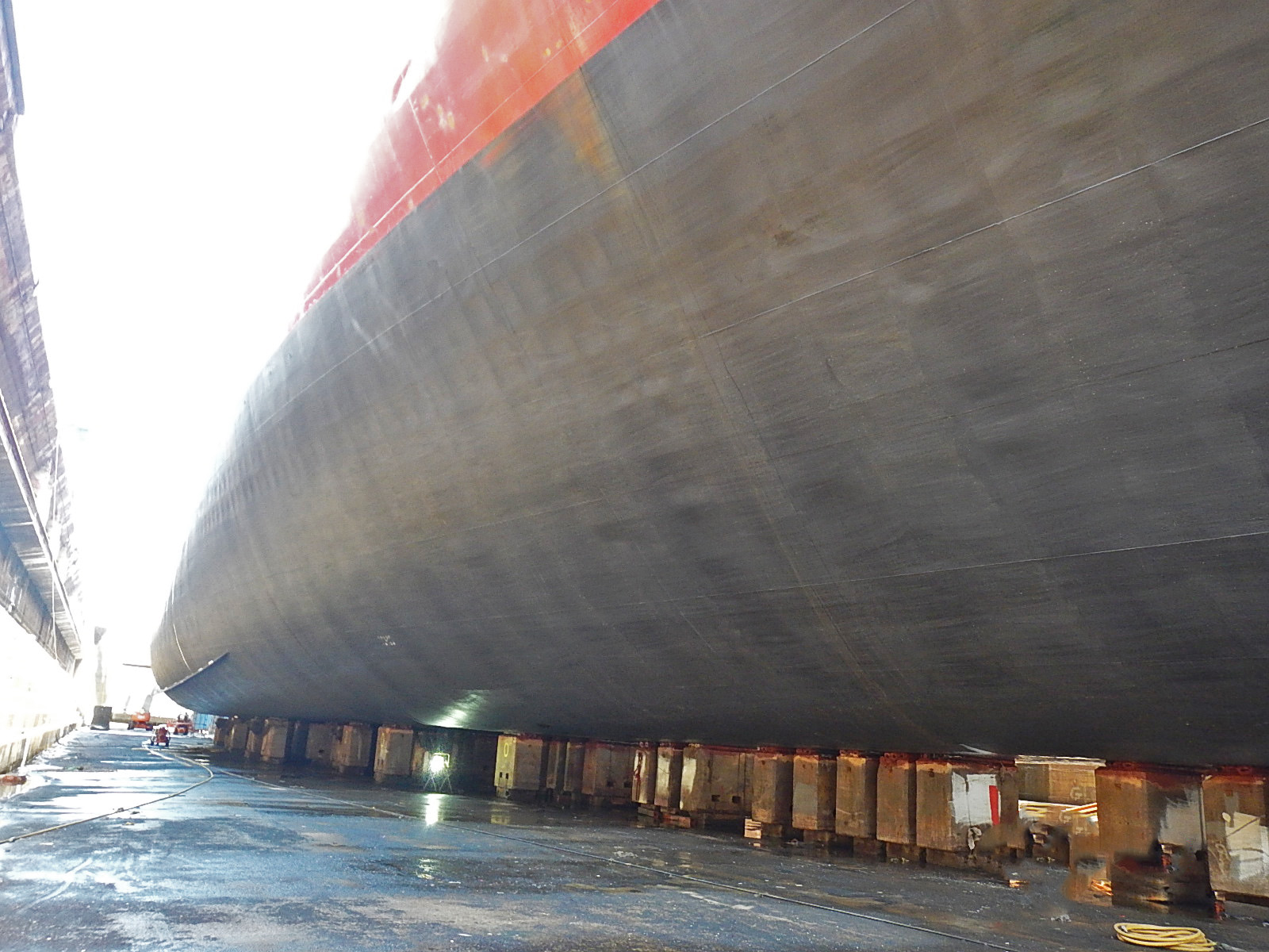 The hull of the Sanderling in drydock in 2016 after only high-pressure washing